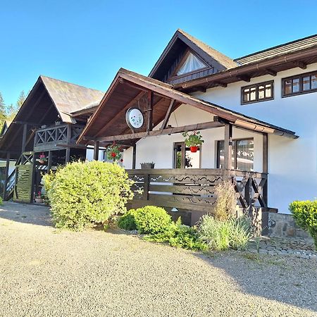 Villa Clematis House Voroneț Exterior foto