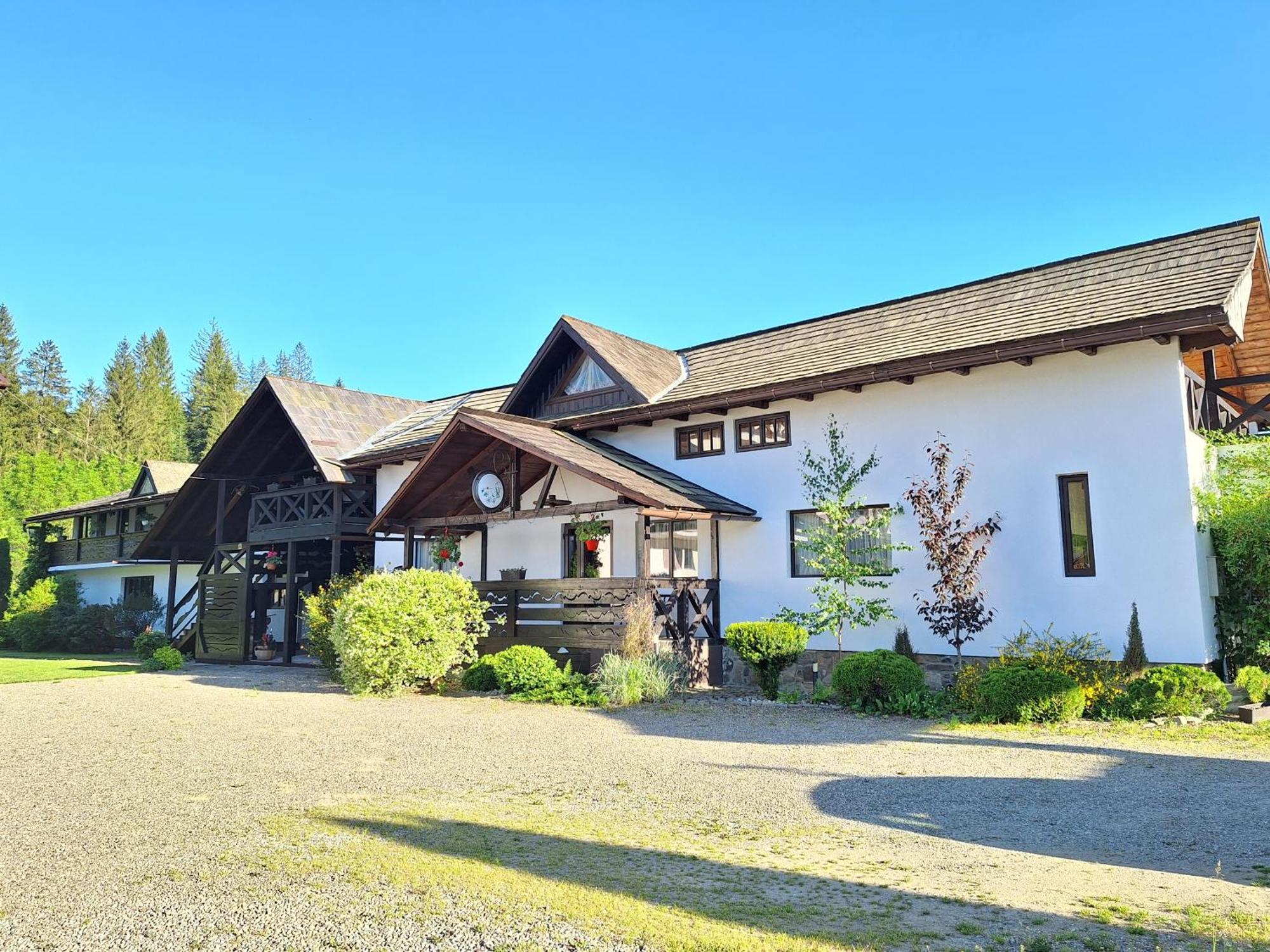 Villa Clematis House Voroneț Exterior foto